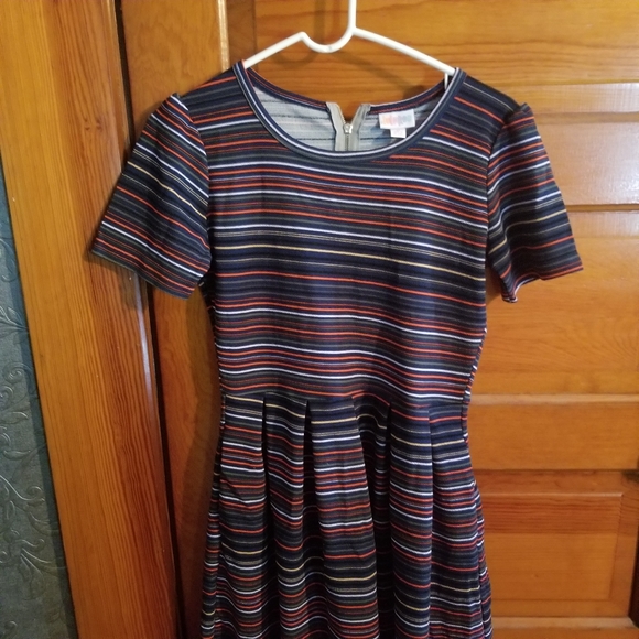 LuLaRoe Amelia. Multicolored stripes. Size M - Picture 4 of 9